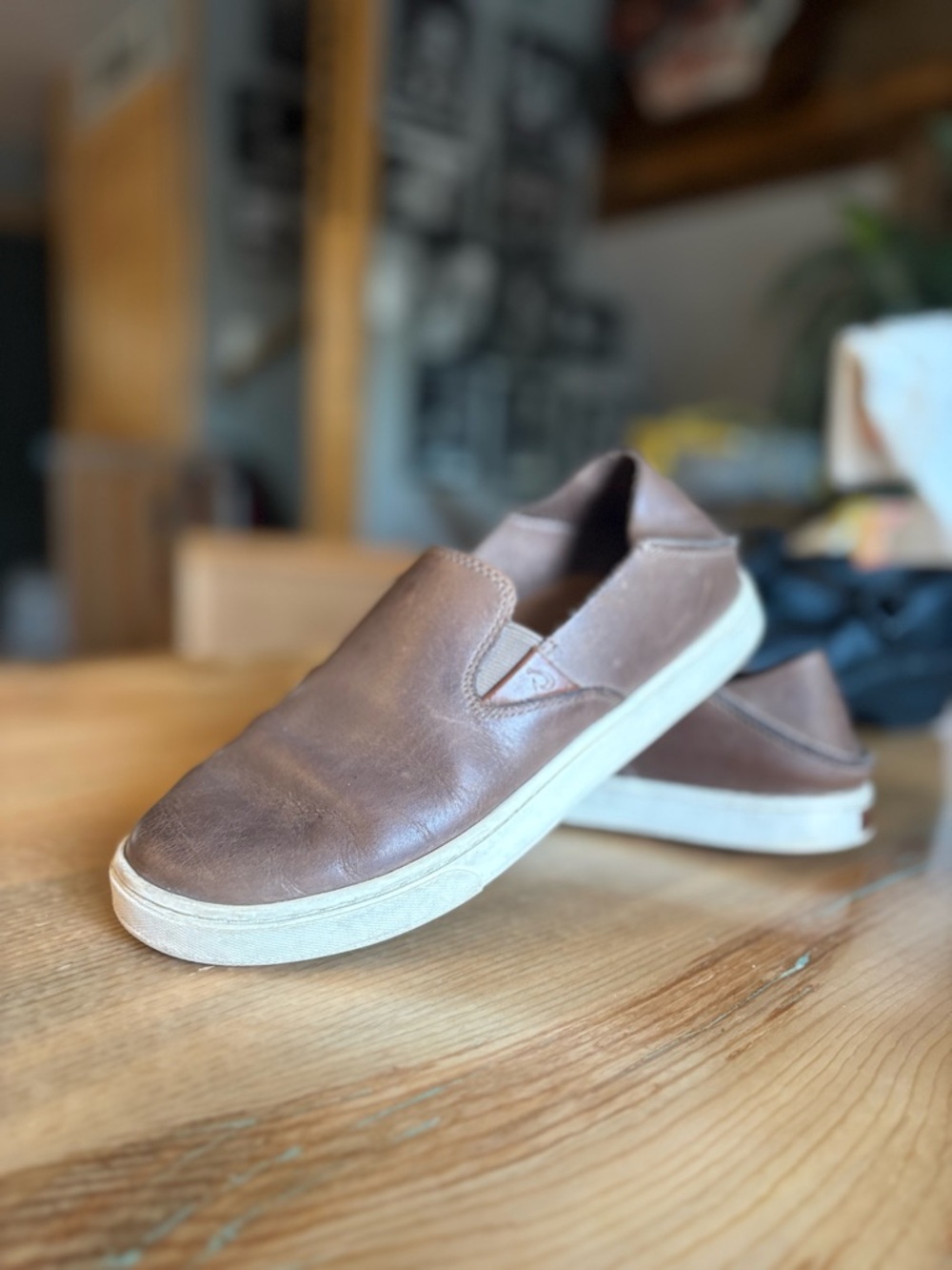 Olukai leather shoes 7.5
